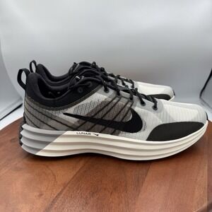 NIKE Lunar Roam  Summit White/Light Smoke Shoes Sneakers DV2440-102 Mens Sz 11.5